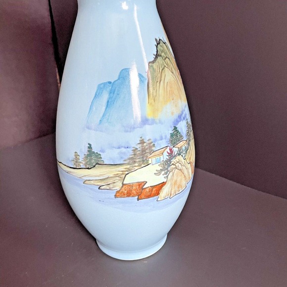 LARGE BLUE ORIENTAL CHINESE HAND PAINTED PORCELAIN VASE MOUNTAIN VILLAGE DESIGN - Picture 7 of 10